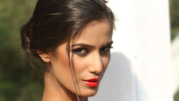 પૂનમે ત્રણ મહિના માટે દેશ પણ છોડી દીધો હતો...