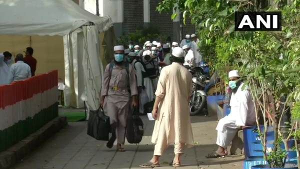 200 લોકોને અલગ અલગ હોસ્પિટલોમાં તપાસ માટે લઈ જવાયા