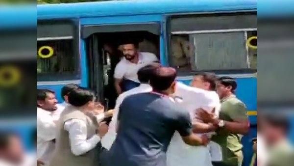 દિગ્વિજય સિંહે લગાવ્યા આરોપ