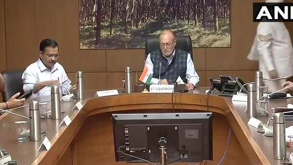 સીએમ આવાસ પર ઉચ્ચ-સ્તરીય બેઠક