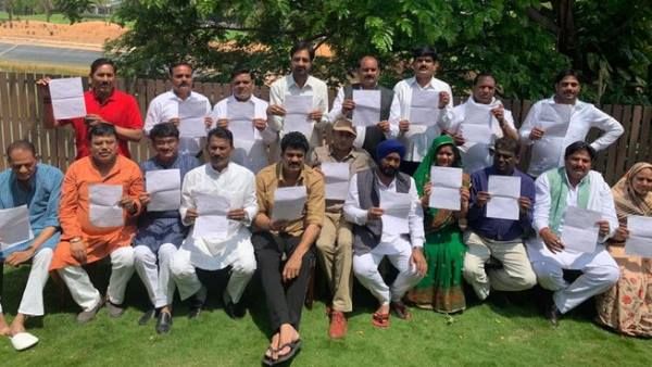 બેંગલોરમાં રોકાયેલ બાગી ધારાસભ્યોએ ડીજીપીને લખી ચિઠ્ઠી, કહ્યું અમારે કોઇ કોંગ્રેસ નેતાને મળવુ