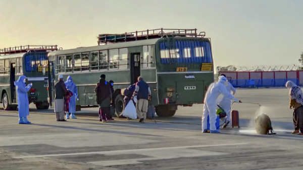 વચ્ચે છૂટ સાથે લૉકડાઉન ચાલે