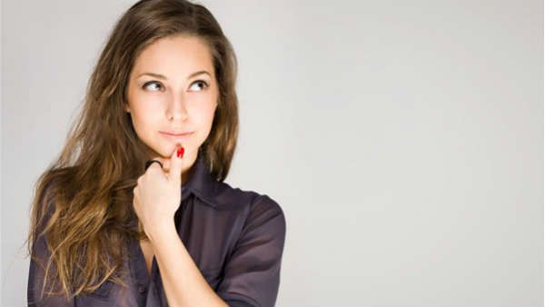 પોતાના વાળ સરખા કરવા