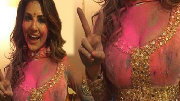 સની લિયોનની હોળી