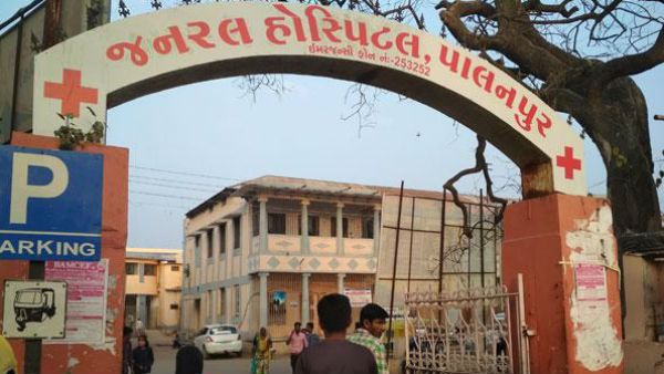 બનાસકાંઠામાં ડોક્ટરની અછતના કારણે લોકોને પડી રહી છે મુશ્કેલી