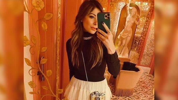 કનિકા સામે ત્રણ એફઆઈઆર નોંધાઈ કનિકા સામે ત્રણ એફઆઈઆર નોંધાઈ