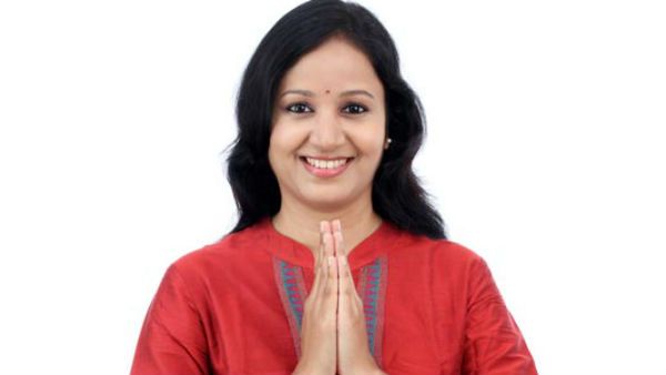 ‘નમસ્તે' કરવાથી તમે ઘણી બધી બિમારીઓથી બચી શકો છો ‘નમસ્તે' કરવાથી તમે ઘણી બધી બિમારીઓથી બચી શકો છો