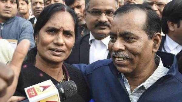 'એ.પી.સિંઘ ખોટું બોલે છે'