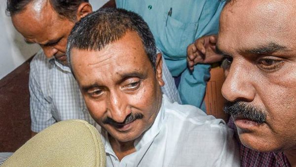 બે મામલાઓ પર નિર્ણય આવવાનો બાકી 