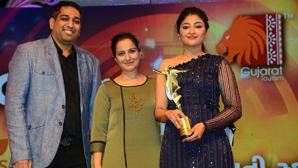 ભૂમિ ત્રિવેદીએ ચાંર ચાંદ લગાવ્યા