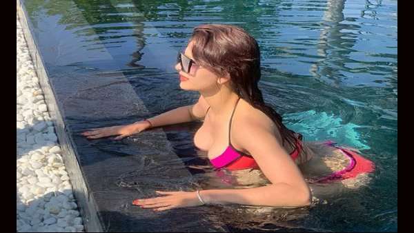 સોશિયલ મીડિયા પર વાયરલ બિકિની વીડિયો