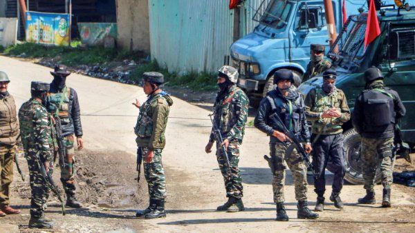 જમ્મુઃ અથડામણમાં જવાન શહીદ, 5 આતંકવાદીને પણ ઠાર મરાયા