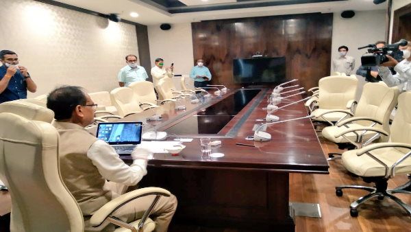 કોરોનાના વધતા કેસોની વચ્ચે મધ્ય પ્રદેશમાં એસ્મા લાગુ, સીએમ શિવરાજ સિંહ ચૌહાણે ટ્વીટ સાથે કહી આ વ