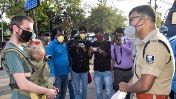 ભારતમાં ફસાયેલ વિદેશી પર્યટકો માટે સરકારે હેલ્પલાઈન નંબર જાહેર કર્યા, આવી રીતે મદદ મળશે