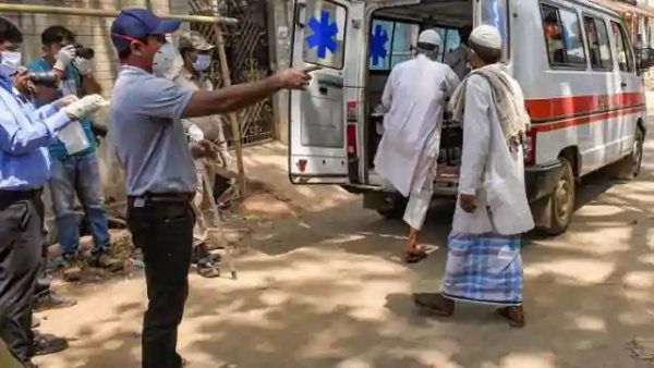 તપાસ કરવા ગયેલી મેડિકલ ટીમને બંધક બનાવી