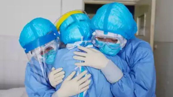 COVID-19: અમેરિકામાં પાછલા 24 કલાકમાં 3176 કોરોના સંક્રમિતોના મોત