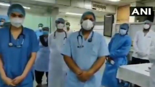 દિલ્હી: કોરોના દર્દીઓએ એલએનજેપી હોસ્પિટલમાં ડોક્ટર સાથે હાથાપાઇ
