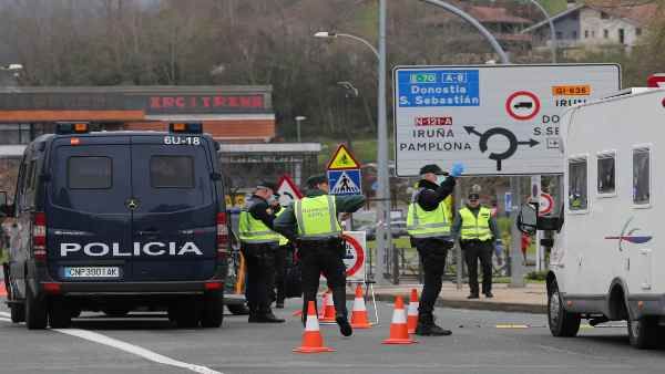 યુરોપને સોશિયલ ડિસ્ટંસીંગથી મળી રહ્યો છે ફાયદો