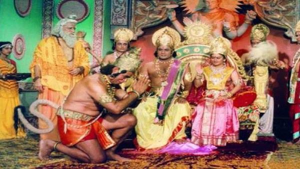 શૂટિંગ પૂરું થતાં જ લોકો દારાસિંહના પગે લાગતા હતા શૂટિંગ પૂરું થતાં જ લોકો દારાસિંહના પગે લાગતા હતા