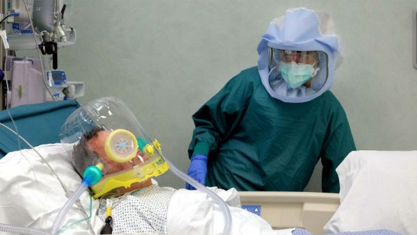 Coronavirus: આ દેશમાં લૉકડાઉનનો બીજો તબક્કો શરૂ, માસ્ક લગાવી સંબંધીઓને મળવાની મંજૂરી