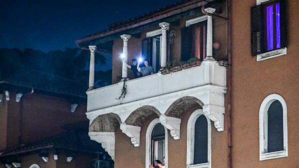 ઇટાલીમાં કરાયો લાઇટ ફ્લેશમોબ 