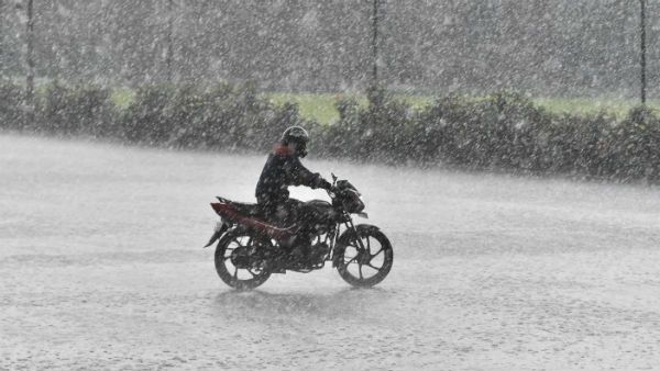 પ્રી-મૉનસૂન વરસાદ પ્રી-મૉનસૂન વરસાદ