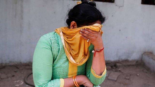 લૉકડાઉનઃ 10 હજારમાં 2 કલાક માટે પત્નીનો સોદો કર્યો, તે 3 દિવસ બાદ સામે આવી અને...