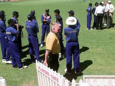 રણતુંગાએ અંપાયર સામે બગાવત કરી દીધી