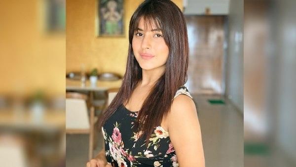 શહેનાઝની દાદી હોસ્પિટલમાં ભરતી શહેનાઝની દાદી હોસ્પિટલમાં ભરતી