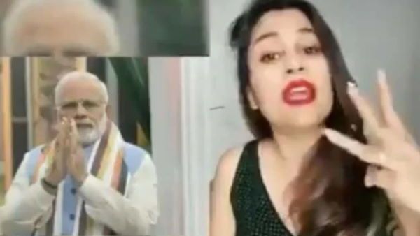 મહિલાએ મોદી સરકારના નિર્ણયો પર સવાલો ઉઠાવ્યા મહિલાએ મોદી સરકારના નિર્ણયો પર સવાલો ઉઠાવ્યા