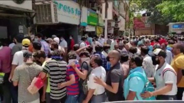 સોશિયલ ડીસ્ટેસીંગની ધજ્જીયા