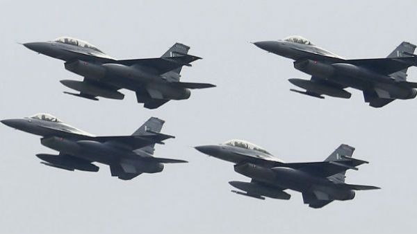 એલઓસી પર પાકિસ્તાનના વિમાનો