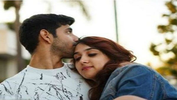 સોશિયલ મીડિયા પર હીટ સોશિયલ મીડિયા પર હીટ