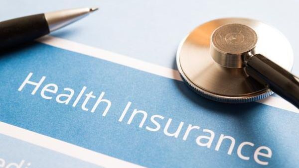 મહારાષ્ટ્ર સરકાર લોકોને આપશે ફ્રિ હેલ્થ કવર, આવું કરનાર પ્રથમ રાજ્ય