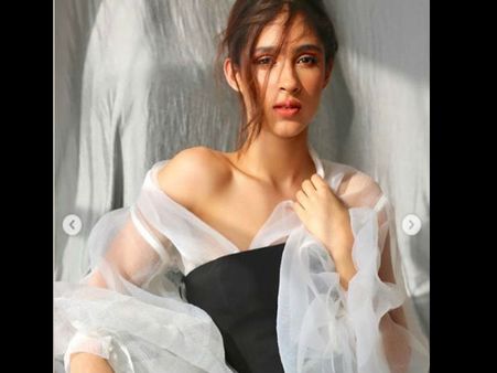 ઋતિકે નોટ લખી ઋતિકે નોટ લખી