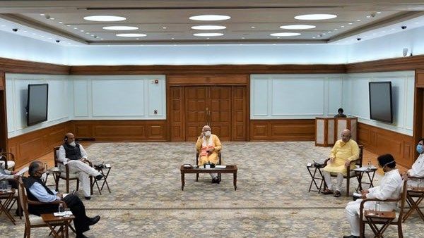 વિશાખાપટ્ટનમ ગેસ લીક: પીએમ મોદીએ ઉચ્ચ સ્તરીય બેઠકમાં પરિસ્થિતિ વિશે લીધી માહિતી