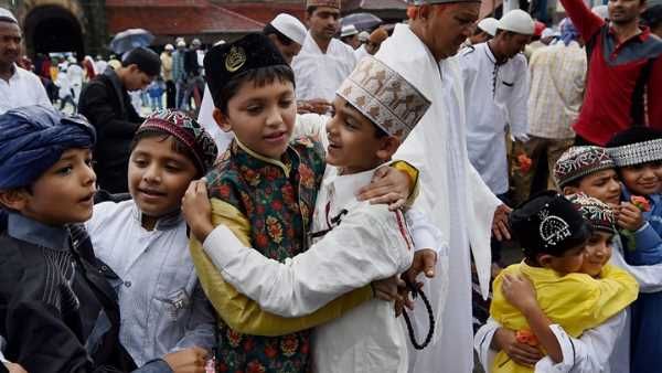 લદ્દાખમાં આજે મનાવાઈ ઈદ, જાણો બાકીના દેશમાં ક્યારે મનાવાશે ઈદ