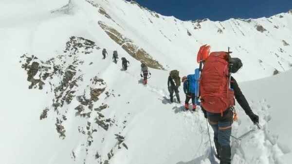 સિક્કિમઃ હિમસ્ખલનના લપેટામાં આવવાથી લેફ્ટિનેન્ટ કર્નલ અને જવાન શહીદ