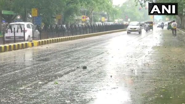 દેશના ઘણા ભાગોમાં ચોમાસુ સક્રિય, આ 11 રાજ્યોમાં ભારે વરસાદનુ એલર્ટ જારી