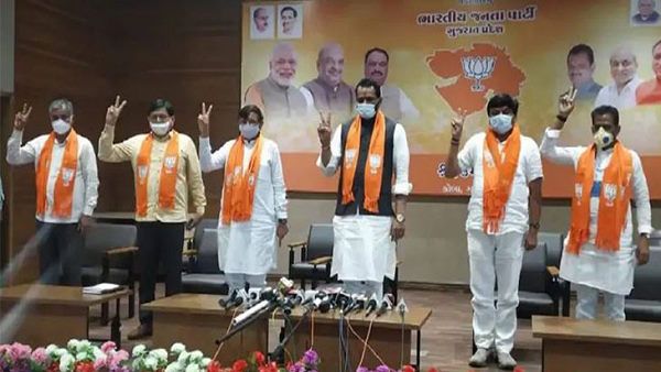 ચૂંટણી પહેલા આ વર્ષે 8 ધારાસભ્યોએ કોંગ્રેસ છોડ્યુ