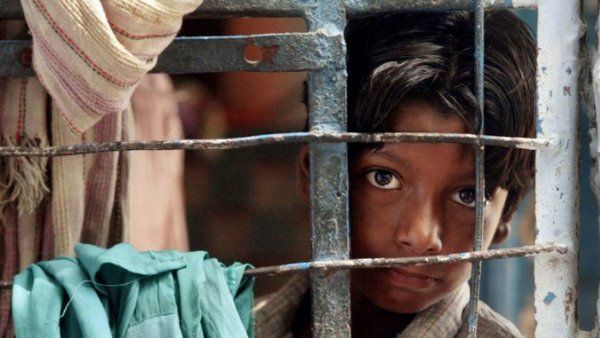 અનુશાસના નામ પર થાય છે આ હિંસા અનુશાસના નામ પર થાય છે આ હિંસા