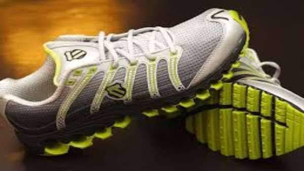 રનિંગ શૂઝ