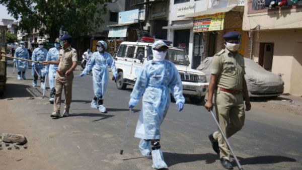 નિશાના પર કેજરીવાલ સરકાર