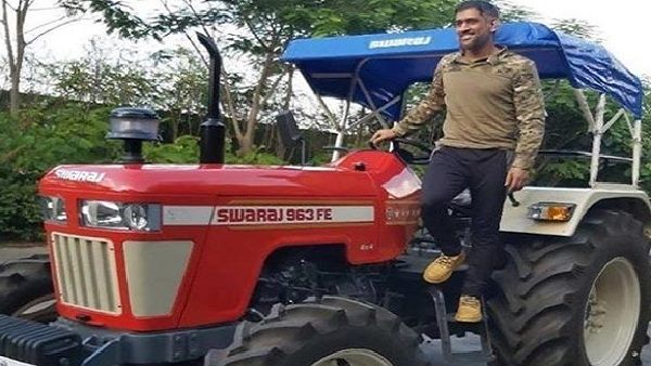 મહેન્દ્ર સિંહ ધોનીએ ખરીદ્યુ નવું ટ્રેક્ટર, ફોટો થયા વાયરલ