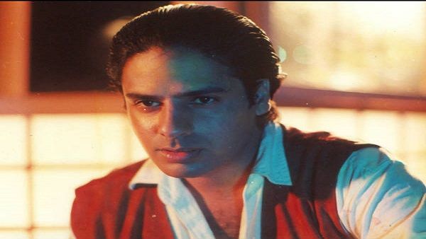 સગર્ભા સ્ત્રી ચાલતી જતી જોવા મળી હતી