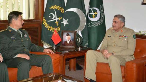 પાકિસ્તાનના આર્મી ચીફ બાજવાને મળ્યા પાકિસ્તાનના આર્મી ચીફ બાજવાને મળ્યા