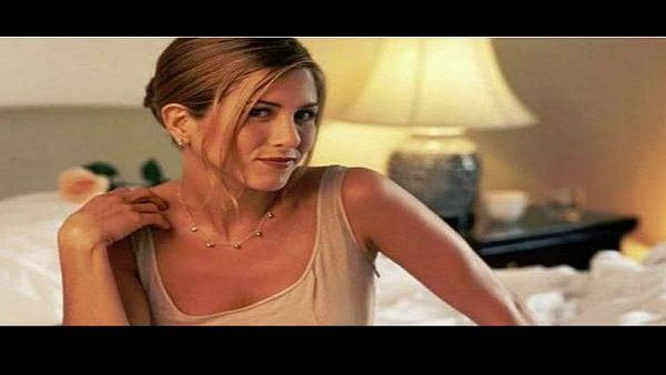 કોરોના: ફંડ માટે હોલિવુડની એક્ટ્રેસ જેનિફર પોતાની તસવિરની કરશે હરાજી