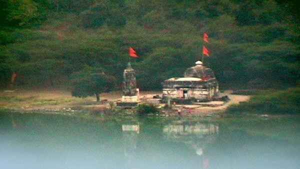 ઉલ્કા પિંડ પૃથ્વી પર ટકરાયા બાદ આ સરોવર બન્યું