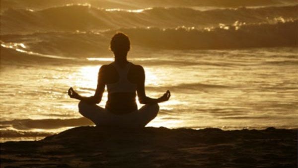 International Yoga Day 2020: સામાન્યથી લઇ ખાસ સુધી, બધાએ કર્યા યોગ, જુઓ તસવીરો