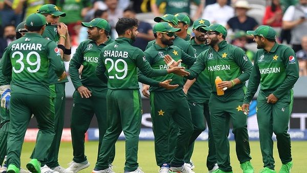 પાકિસ્તાની ક્રિકેટ ટીમના વધુ 7 ખેલાડી કોરોના પોઝિટીવ, ઇંગલેન્ડ પ્રવાસ થઇ શકે છે રદ